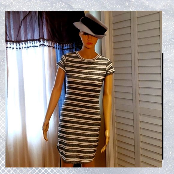 WET SEAL jersey knit shirt dress - Picture 2 of 12